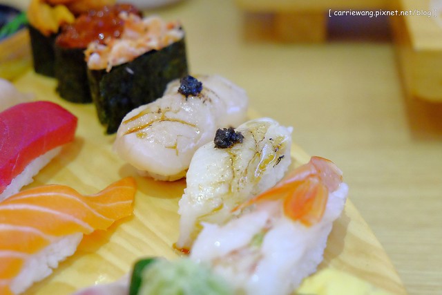 和歌壽司|位於台北火車站附近,中價位的日本料理店,餐點種類選擇性多,綜合握壽司一次品嚐三種口味 @飛天璇的口袋