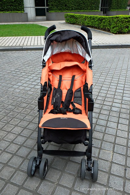 【育兒日記分享】奇帝汽座推車.Kiddy City n’ Move 輕風行推車。歐洲進口兒童推車品牌,時尚輕巧收放容易,可以當推車也可以當汽座,一車兩用非常方便 @飛天璇的口袋