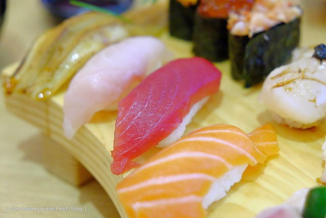 和歌壽司|位於台北火車站附近,中價位的日本料理店,餐點種類選擇性多,綜合握壽司一次品嚐三種口味 @飛天璇的口袋