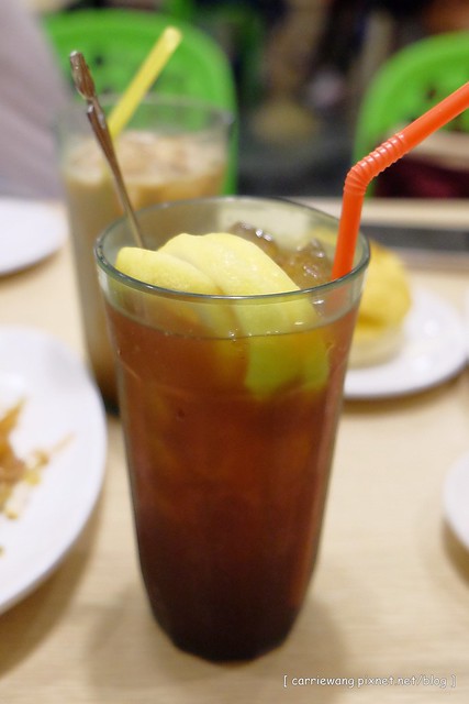 【台中港式飲茶】葡京茶餐廳。位於逢甲商圈,餐點表現中規中矩,隔局會讓人眼睛頓時睜大,裝潢很有澳門的氛圍 @飛天璇的口袋