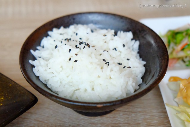 高品之屋日本料理|日本媽媽的愛心便當,平價超值的個人套餐,超卡哇伊的造型壽司,鄰近北屯大坑商圈,食尚玩家有來採訪 @飛天璇的口袋