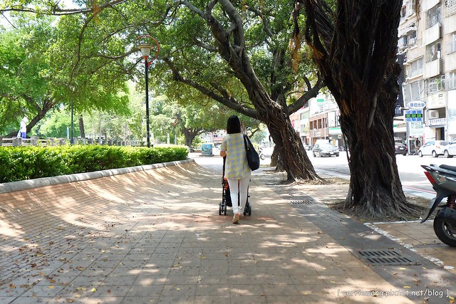 【育兒日記分享】奇帝汽座推車.Kiddy City n’ Move 輕風行推車。歐洲進口兒童推車品牌,時尚輕巧收放容易,可以當推車也可以當汽座,一車兩用非常方便 @飛天璇的口袋