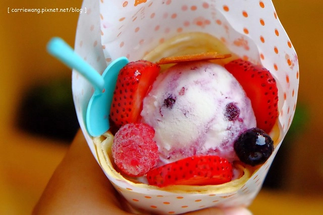 【台中甜點推薦】Crêpe cocoya日式可麗餅專賣店。草悟道散步美食,少女風的日式可麗餅,有多種口味可以選擇 @飛天璇的口袋