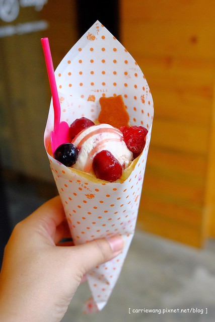 【台中甜點推薦】Crêpe cocoya日式可麗餅專賣店。草悟道散步美食,少女風的日式可麗餅,有多種口味可以選擇 @飛天璇的口袋