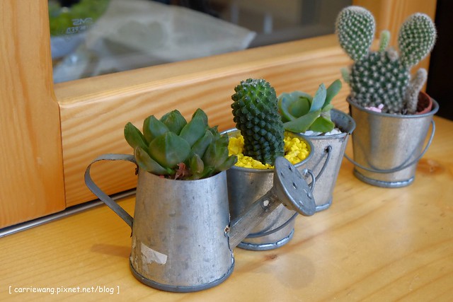 【台中甜點推薦】Crêpe cocoya日式可麗餅專賣店。草悟道散步美食,少女風的日式可麗餅,有多種口味可以選擇 @飛天璇的口袋