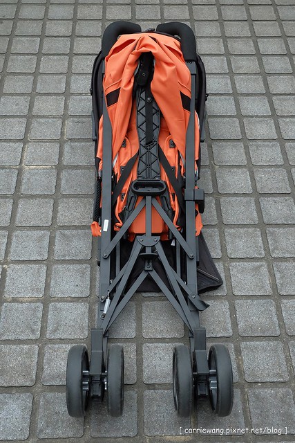 【育兒日記分享】奇帝汽座推車.Kiddy City n’ Move 輕風行推車。歐洲進口兒童推車品牌,時尚輕巧收放容易,可以當推車也可以當汽座,一車兩用非常方便 @飛天璇的口袋