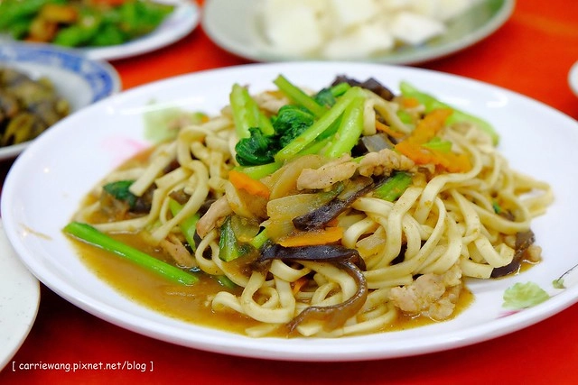 阿奇海鮮現炒:使用當季新鮮海鮮,冬天還有砂鍋魚頭 @飛天璇的口袋