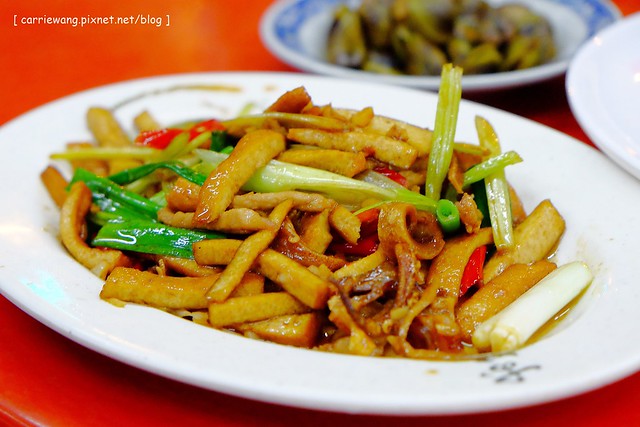 阿奇海鮮現炒:使用當季新鮮海鮮,冬天還有砂鍋魚頭 @飛天璇的口袋