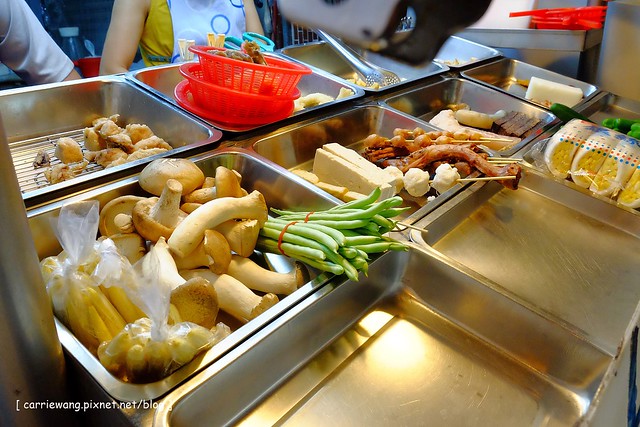 胖師父鹽酥雞:使用獨家醬料香脆好吃,一包鹽酥雞配一罐啤酒就是療癒 @飛天璇的口袋