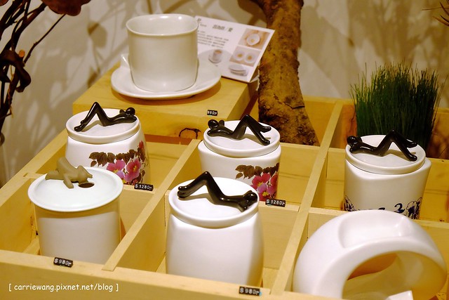 【台中親子餐廳】叉子.ㄨ子輕食館。台中目前最夯最難訂的親子餐廳,環境寬敞大器,外面有一個小沙坑,二樓有文創商品,用餐時段很難訂位 @飛天璇的口袋