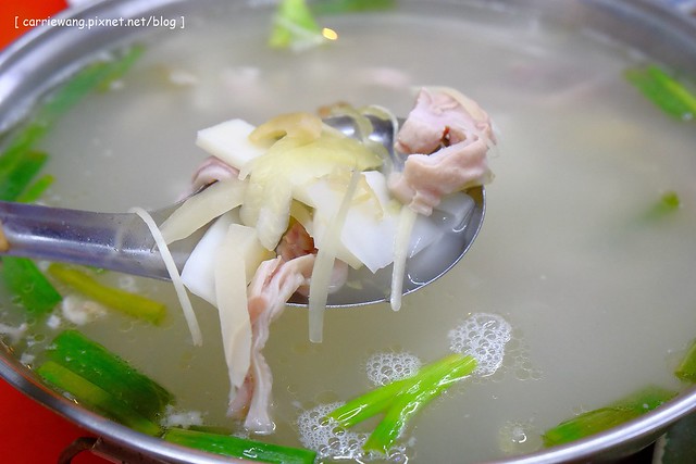阿奇海鮮現炒:使用當季新鮮海鮮,冬天還有砂鍋魚頭 @飛天璇的口袋