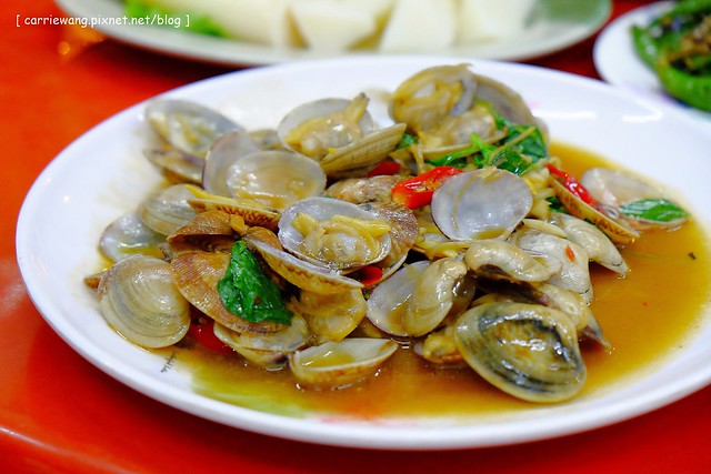 阿奇海鮮現炒:使用當季新鮮海鮮,冬天還有砂鍋魚頭 @飛天璇的口袋