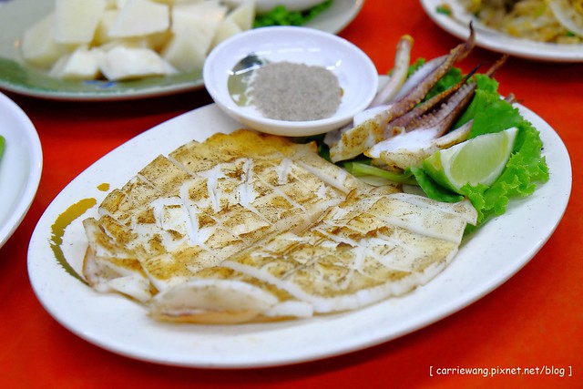 阿奇海鮮現炒:使用當季新鮮海鮮,冬天還有砂鍋魚頭 @飛天璇的口袋