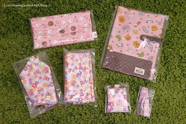 【育兒日記分享】媽咪敗家:寶寶平安符袋.存摺套.寶寶手冊保護套.奶嘴鏈.三角巾(口水巾).背袋口水巾…新生兒彌月禮推薦 @飛天璇的口袋