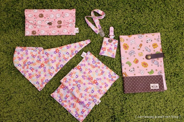 【育兒日記分享】媽咪敗家:寶寶平安符袋.存摺套.寶寶手冊保護套.奶嘴鏈.三角巾(口水巾).背袋口水巾…新生兒彌月禮推薦 @飛天璇的口袋