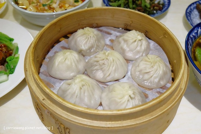 【台中麵食餐廳】正筠小籠湯包。南正筠、北泰豐,傳說中媲美鼎泰豐的小籠包,小菜表現還不錯 @飛天璇的口袋