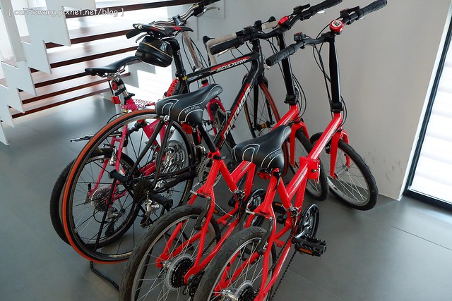 冬山.悠悅光 Aura Villa:超具時尚感的民宿,有庭園游泳池,包棟還可以BBQ,偶像劇《致 第三者》和《搶救21克拉》的拍攝地 @飛天璇的口袋