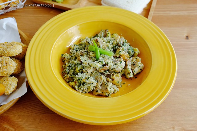 【台中親子餐廳】抱抱廚房。有室內室外兒童遊戲區、沙坑,哺乳室、尿布室,環境很可愛明亮,餐點很天然健康,還有提供寶寶的副食品 @飛天璇的口袋