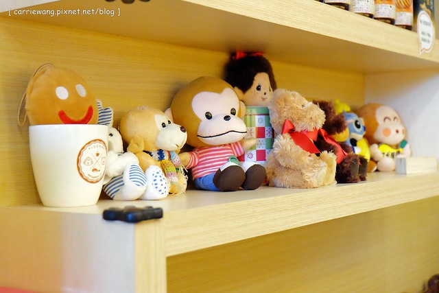 【台中下午茶】小幸福咖啡。位於豐原田野間的小巧咖啡館,裡面有很多可愛的玩偶,生乳酪檸檬起司蛋糕酸V好吃 @飛天璇的口袋