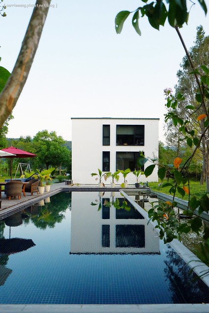 冬山.悠悅光 Aura Villa:超具時尚感的民宿,有庭園游泳池,包棟還可以BBQ,偶像劇《致 第三者》和《搶救21克拉》的拍攝地 @飛天璇的口袋