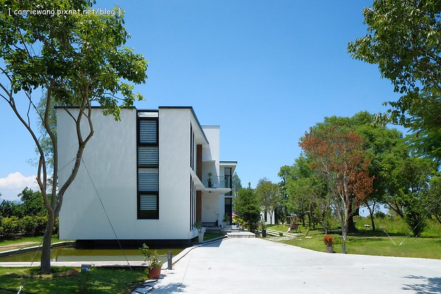 冬山.悠悅光 Aura Villa:超具時尚感的民宿,有庭園游泳池,包棟還可以BBQ,偶像劇《致 第三者》和《搶救21克拉》的拍攝地 @飛天璇的口袋