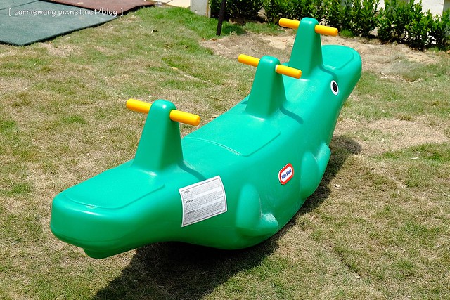 【台中親子餐廳】抱抱廚房。有室內室外兒童遊戲區、沙坑,哺乳室、尿布室,環境很可愛明亮,餐點很天然健康,還有提供寶寶的副食品 @飛天璇的口袋