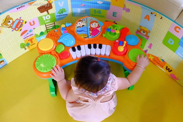 【台中親子餐廳】小布萊恩親子樂園餐廳.Little Brian。有遊戲區、兒童餐、尿布檯、哺乳室…適合0~4歲的小小孩,還會不定期舉辦寶寶爬行比賽和抓周活動 @飛天璇的口袋