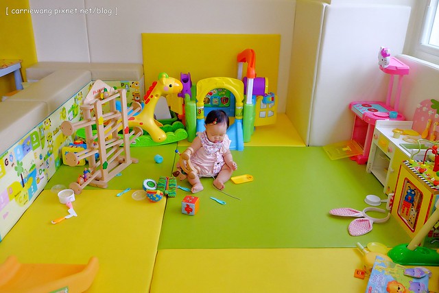 【台中親子餐廳】小布萊恩親子樂園餐廳.Little Brian。有遊戲區、兒童餐、尿布檯、哺乳室…適合0~4歲的小小孩,還會不定期舉辦寶寶爬行比賽和抓周活動 @飛天璇的口袋