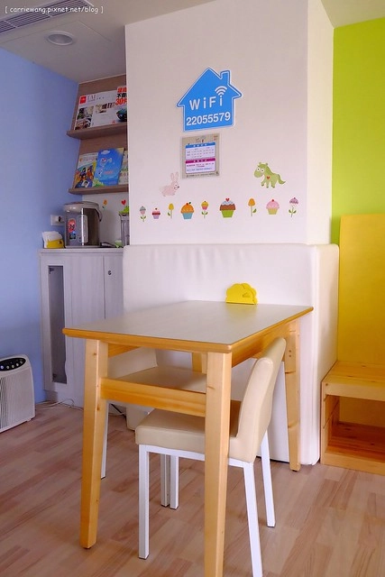 【台中親子餐廳】小布萊恩親子樂園餐廳.Little Brian。有遊戲區、兒童餐、尿布檯、哺乳室…適合0~4歲的小小孩,還會不定期舉辦寶寶爬行比賽和抓周活動 @飛天璇的口袋