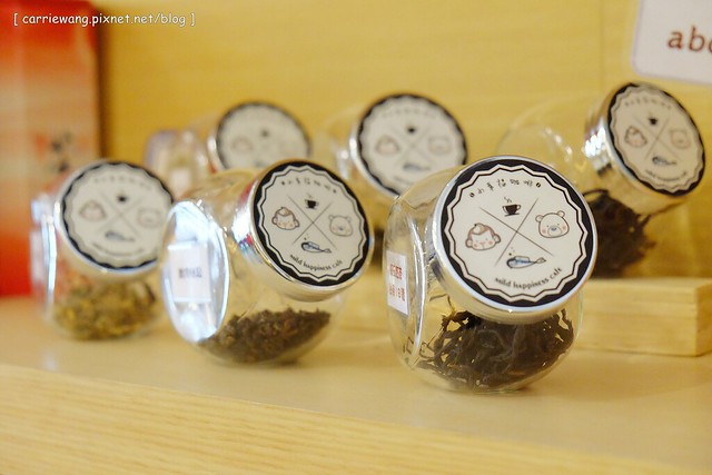 【台中下午茶】小幸福咖啡。位於豐原田野間的小巧咖啡館,裡面有很多可愛的玩偶,生乳酪檸檬起司蛋糕酸V好吃 @飛天璇的口袋