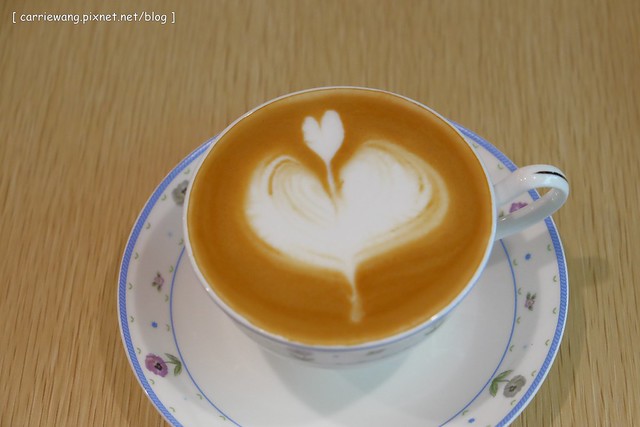 【台中下午茶】小幸福咖啡。位於豐原田野間的小巧咖啡館,裡面有很多可愛的玩偶,生乳酪檸檬起司蛋糕酸V好吃 @飛天璇的口袋