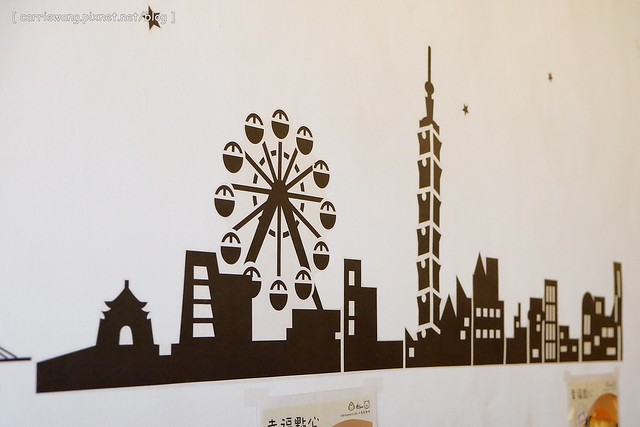 【台中下午茶】小幸福咖啡。位於豐原田野間的小巧咖啡館,裡面有很多可愛的玩偶,生乳酪檸檬起司蛋糕酸V好吃 @飛天璇的口袋