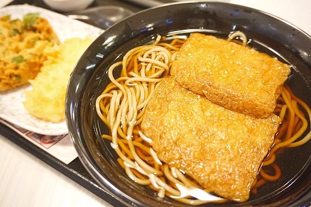 台中美食餐廳推薦。台中百貨公司、商場美食餐廳懶人包:中友百貨、新時代購物中心、廣三SOGO百貨、勤美誠品綠園道、金典綠園道、台中大遠百、新光三越百貨、Tiger City老虎城、LEECO禮客食尚館、豐原太平洋SOGO百貨…各樓餐廳美食資訊 @飛天璇的口袋