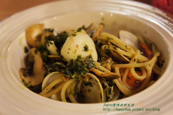 台中美食餐廳推薦。台中百貨公司、商場美食餐廳懶人包:中友百貨、新時代購物中心、廣三SOGO百貨、勤美誠品綠園道、金典綠園道、台中大遠百、新光三越百貨、Tiger City老虎城、LEECO禮客食尚館、豐原太平洋SOGO百貨…各樓餐廳美食資訊 @飛天璇的口袋