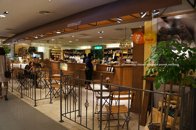 台中美食餐廳推薦。台中百貨公司、商場美食餐廳懶人包:中友百貨、新時代購物中心、廣三SOGO百貨、勤美誠品綠園道、金典綠園道、台中大遠百、新光三越百貨、Tiger City老虎城、LEECO禮客食尚館、豐原太平洋SOGO百貨…各樓餐廳美食資訊 @飛天璇的口袋