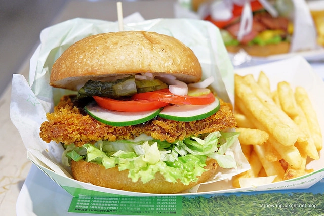 台中美食餐廳推薦。台中百貨公司、商場美食餐廳懶人包:中友百貨、新時代購物中心、廣三SOGO百貨、勤美誠品綠園道、金典綠園道、台中大遠百、新光三越百貨、Tiger City老虎城、LEECO禮客食尚館、豐原太平洋SOGO百貨…各樓餐廳美食資訊 @飛天璇的口袋