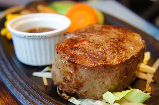 台中美食餐廳推薦。台中百貨公司、商場美食餐廳懶人包:中友百貨、新時代購物中心、廣三SOGO百貨、勤美誠品綠園道、金典綠園道、台中大遠百、新光三越百貨、Tiger City老虎城、LEECO禮客食尚館、豐原太平洋SOGO百貨…各樓餐廳美食資訊 @飛天璇的口袋