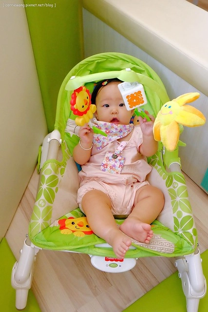 【台中親子餐廳】小布萊恩親子樂園餐廳.Little Brian。有遊戲區、兒童餐、尿布檯、哺乳室…適合0~4歲的小小孩,還會不定期舉辦寶寶爬行比賽和抓周活動 @飛天璇的口袋