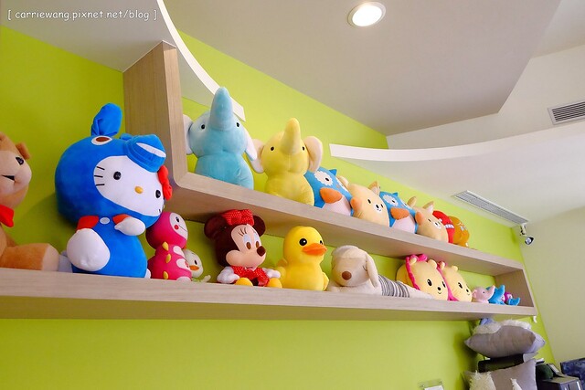 【台中親子餐廳】小布萊恩親子樂園餐廳.Little Brian。有遊戲區、兒童餐、尿布檯、哺乳室…適合0~4歲的小小孩,還會不定期舉辦寶寶爬行比賽和抓周活動 @飛天璇的口袋