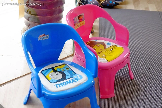 【台中親子餐廳】小布萊恩親子樂園餐廳.Little Brian。有遊戲區、兒童餐、尿布檯、哺乳室…適合0~4歲的小小孩,還會不定期舉辦寶寶爬行比賽和抓周活動 @飛天璇的口袋