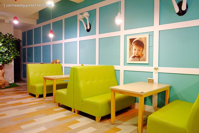 【台中親子餐廳】偶來路Ollu|親子餐廳.兒童攝影。兒童遊樂設施、兒童繪本圖書、專業3D攝影棚、積木區和球池區、還可以包場辦party @飛天璇的口袋