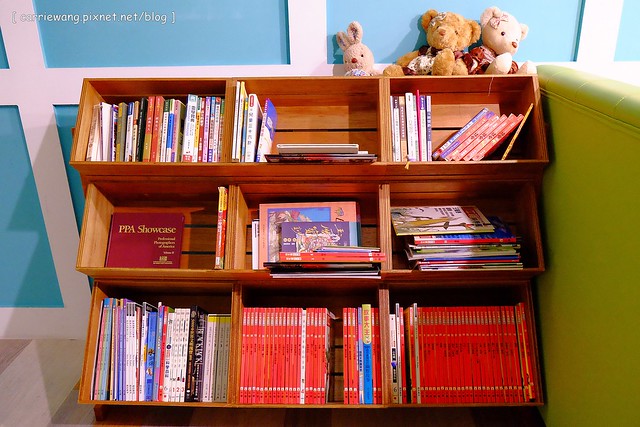 【台中親子餐廳】偶來路Ollu|親子餐廳.兒童攝影。兒童遊樂設施、兒童繪本圖書、專業3D攝影棚、積木區和球池區、還可以包場辦party @飛天璇的口袋