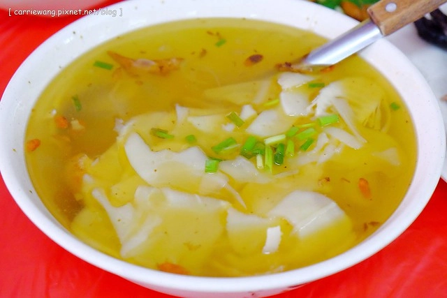 南投竹山|紫南宮陳記甕缸雞.紫南宮附近的推薦美食,甕缸雞皮薄酥脆肉多汁 @飛天璇的口袋