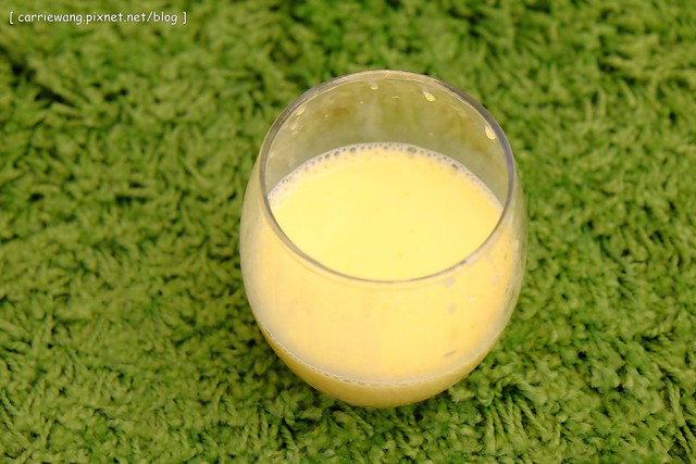 【育兒日記分享】寶寶的副食品食譜:蛋黃布丁。自製母乳手工布丁,滿7個月就可以吃了,兼具營養與衛生,第一次動手DIY就成功 @飛天璇的口袋