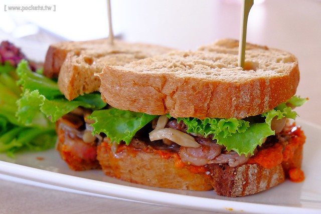 嘎嗶惦:空間寬敞舒適,親子廁所、哺乳室、尿布屋也有兒童遊戲沙坑 @飛天璇的口袋