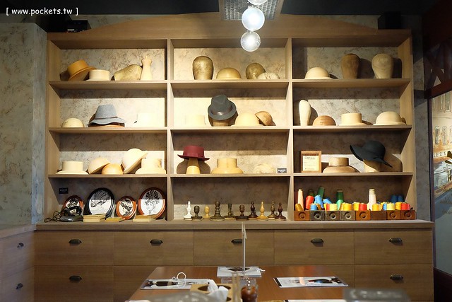 【台中義大利麵】薄多義義式手工披薩.Bite 2 eat@公益店。平價義式餐廳進駐台中,義大利麵和披薩都滿推薦的,裝潢帶有復古歐洲街道氛圍 @飛天璇的口袋