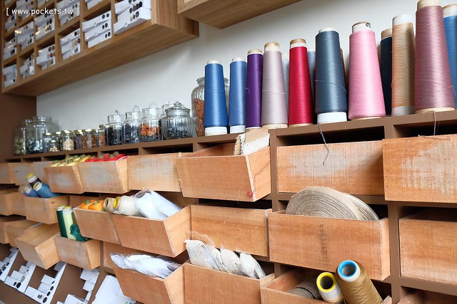 【台中義大利麵】薄多義義式手工披薩.Bite 2 eat@公益店。平價義式餐廳進駐台中,義大利麵和披薩都滿推薦的,裝潢帶有復古歐洲街道氛圍 @飛天璇的口袋