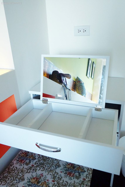 【宜蘭民宿推薦】五結.宜蘭F1特色民宿。假日提供包棟,可以BBQ和開趴,傑克書房天花板是一本大書(贈送一張住宿券抽獎,詳情辦法請看文末) @飛天璇的口袋