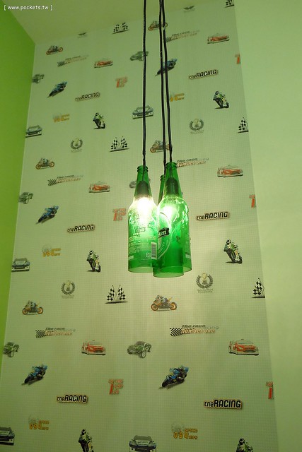 【宜蘭民宿推薦】五結.宜蘭F1特色民宿。假日提供包棟,可以BBQ和開趴,傑克書房天花板是一本大書(贈送一張住宿券抽獎,詳情辦法請看文末) @飛天璇的口袋