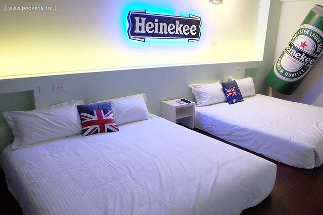 【宜蘭民宿推薦】五結.宜蘭F1特色民宿。假日提供包棟,可以BBQ和開趴,傑克書房天花板是一本大書(贈送一張住宿券抽獎,詳情辦法請看文末) @飛天璇的口袋